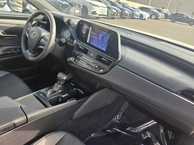 Certified 2024 Lexus ES 350 w/ Accessory Package (Z2) FWD image 11