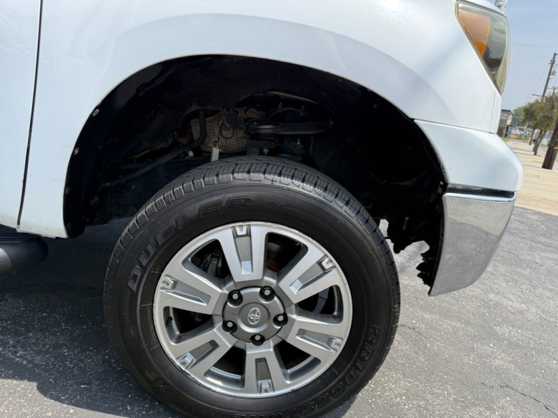 Used 2013 Toyota Tundra 2WD CrewMax w/ Tow Pkg image 8