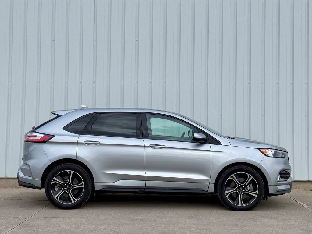 Certified 2020 Ford Edge ST w/ Cold Weather Package image 6