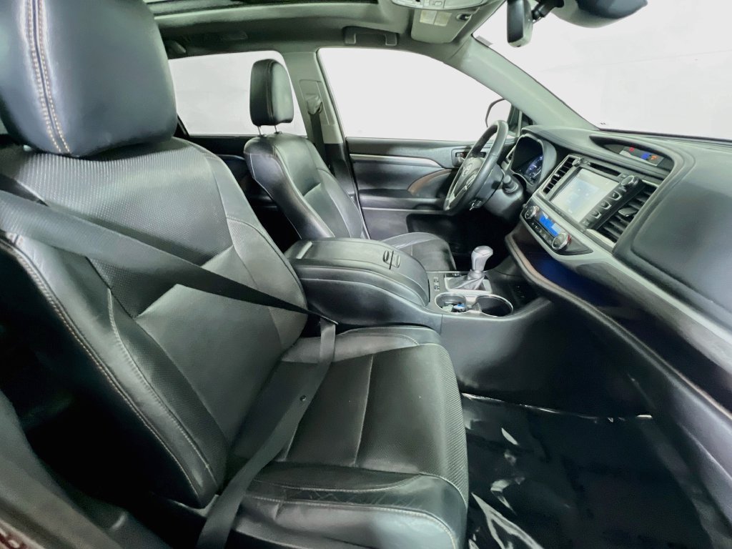 Used 2018 Toyota Highlander Limited Platinum AWD/4WD image 26
