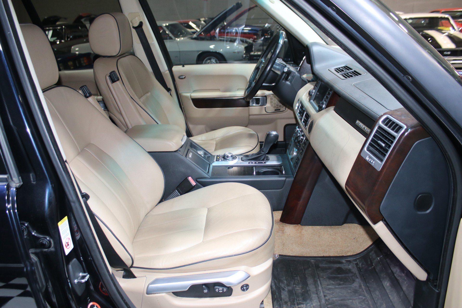 Used 2007 Land Rover Range Rover HSE image 28