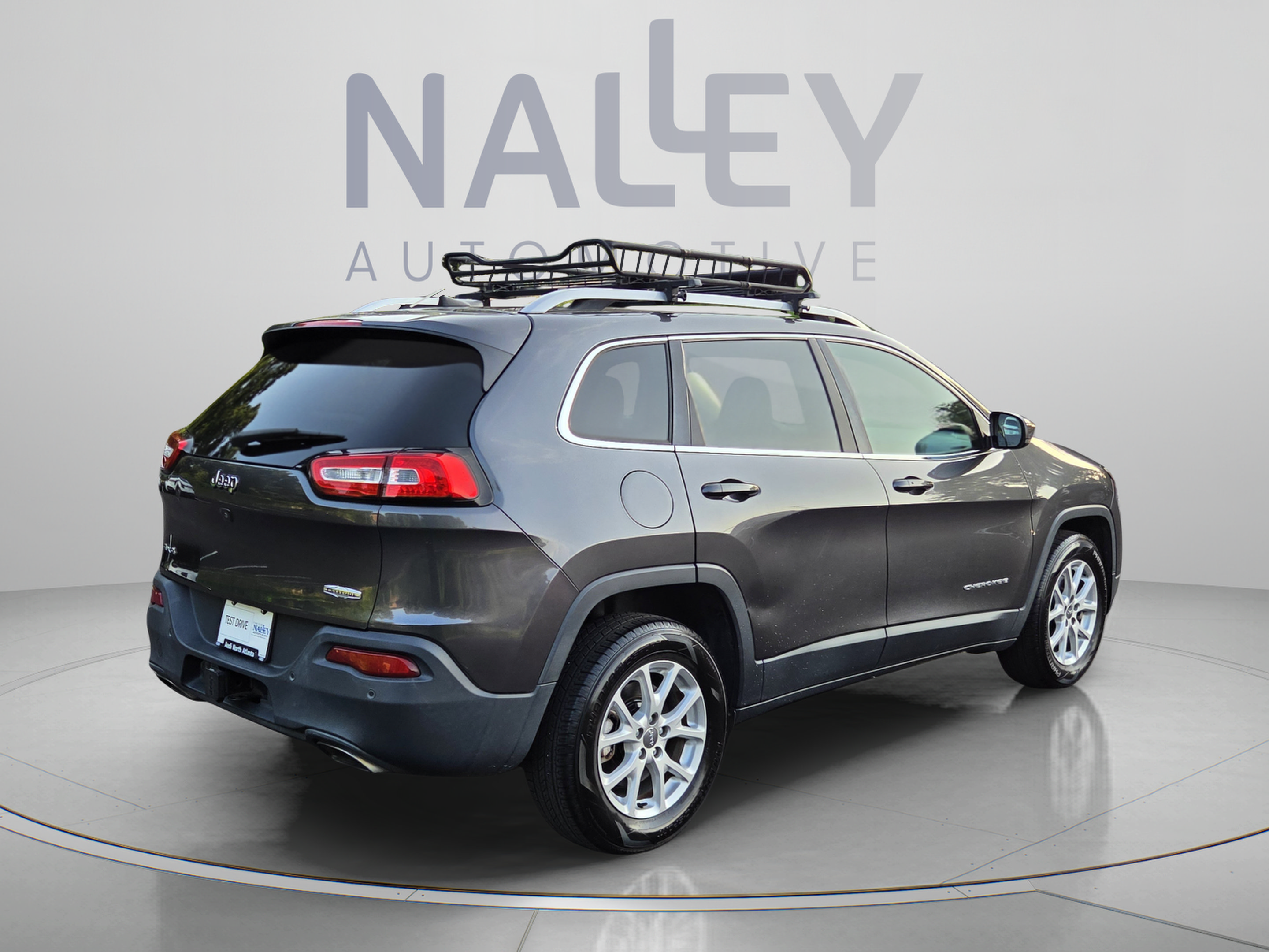 Used 2016 Jeep Cherokee Latitude w/ Comfort/Convenience Group AWD/4WD image 5