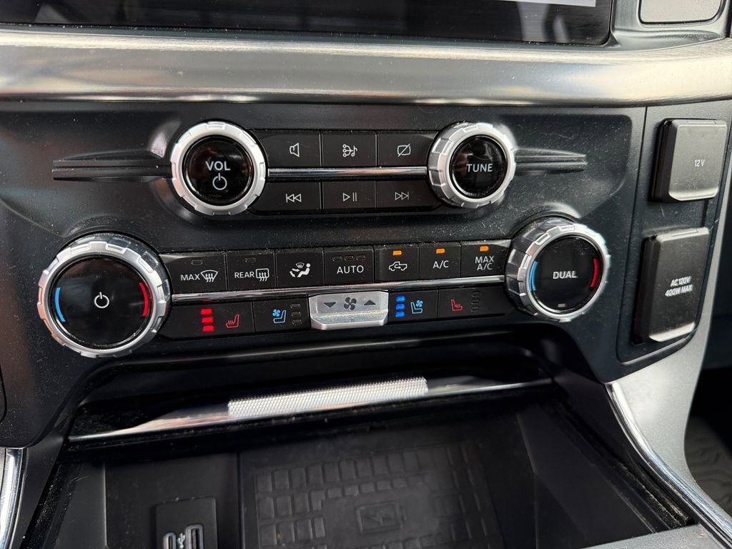 Used 2022 Ford F150 Lariat w/ Trailer Tow Package AWD/4WD image 19