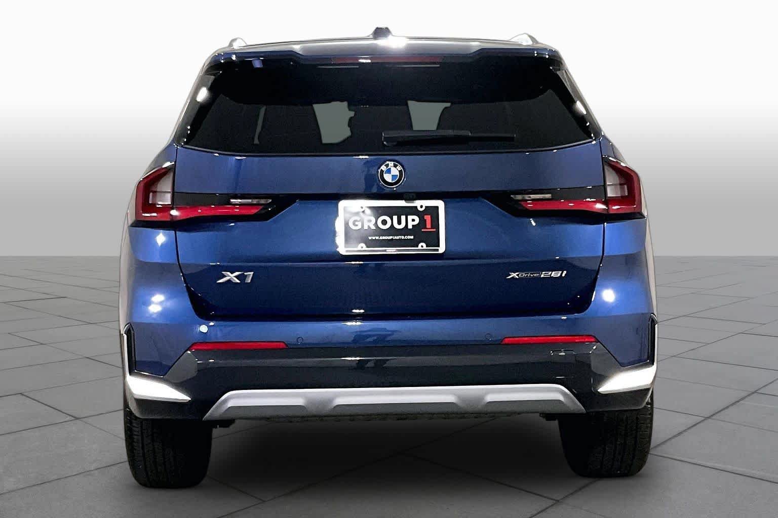 Certified 2025 BMW X1 xDrive28i w/ Premium Package AWD/4WD image 4