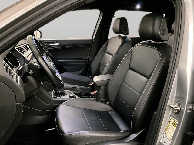 Used 2021 Volkswagen Tiguan SE R-Line w/ 3rd Row Seat Package AWD/4WD image 24
