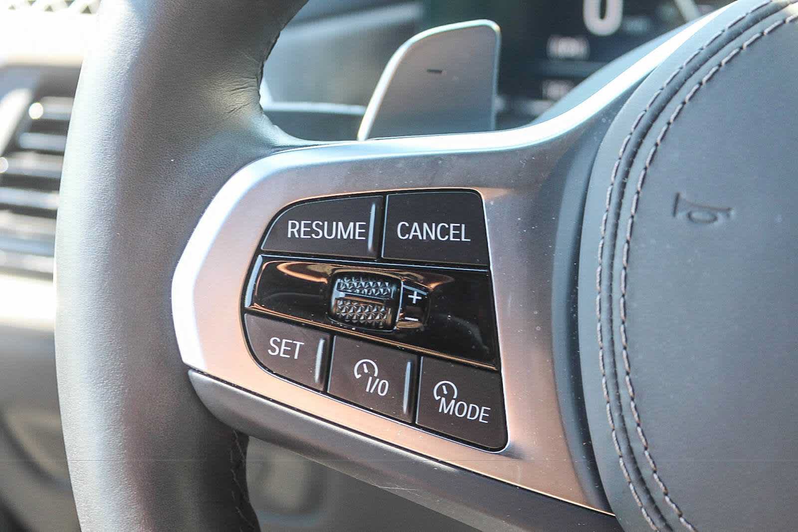 Used 2025 BMW X5 sDrive40i w/ M Sport Package RWD image 22