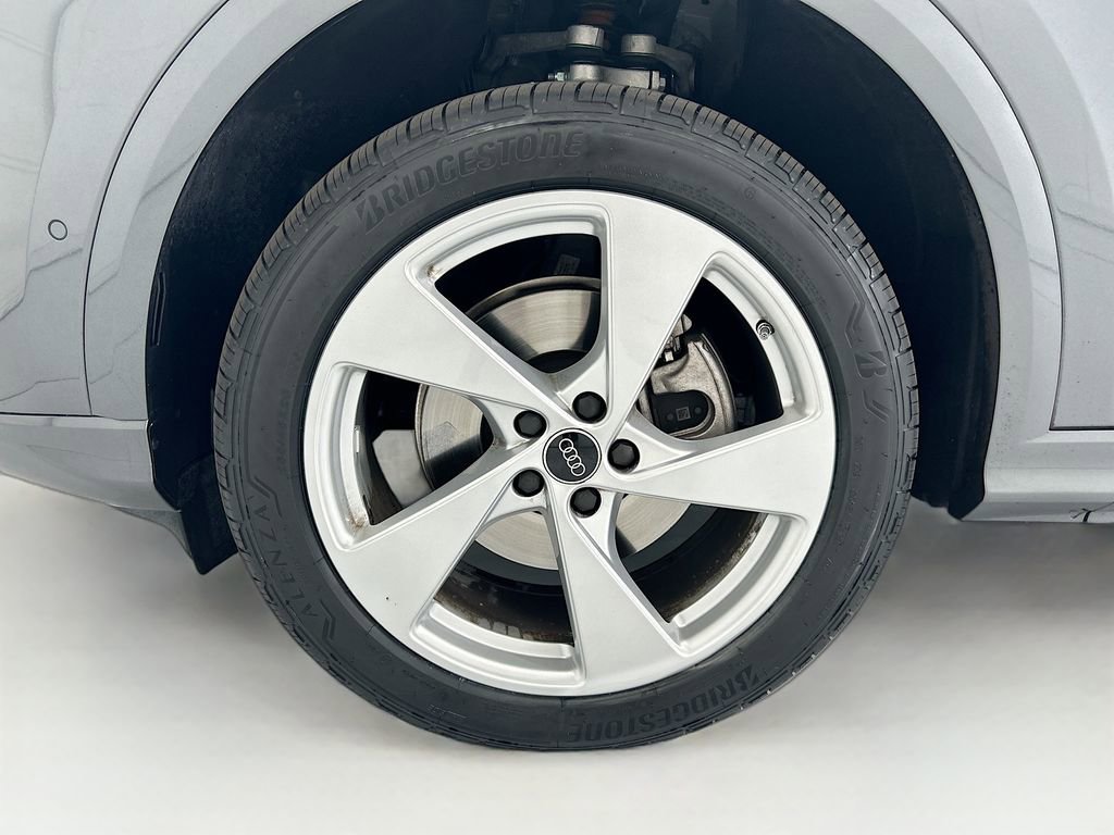 Certified 2025 Audi Q5 Premium Plus w/ Premium Plus image 29