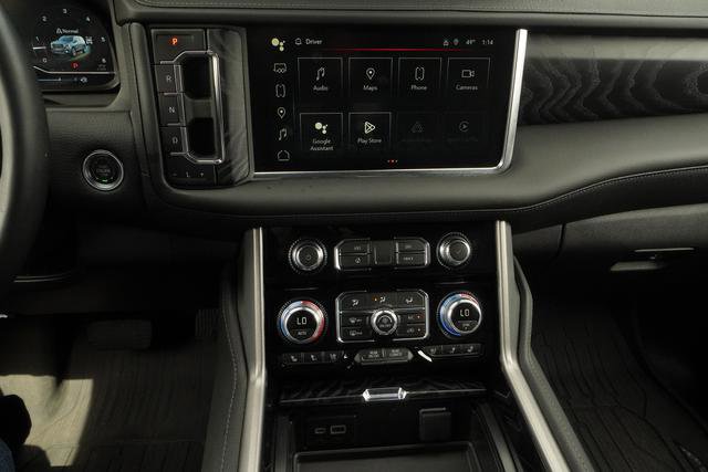 Used 2024 GMC Yukon Denali w/ LPO, Floor Liner Package AWD/4WD image 20