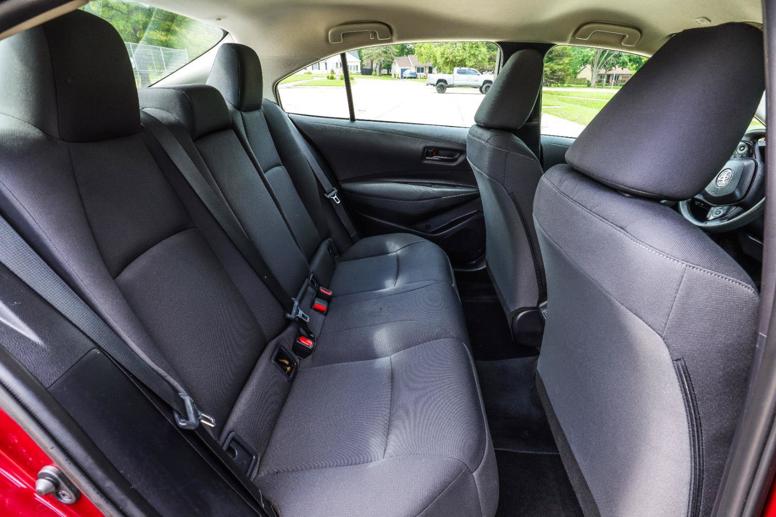 Used 2025 Toyota Corolla LE w/ LE Premium Package FWD image 39
