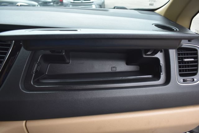 Used 2017 Kia Sedona EX FWD image 48
