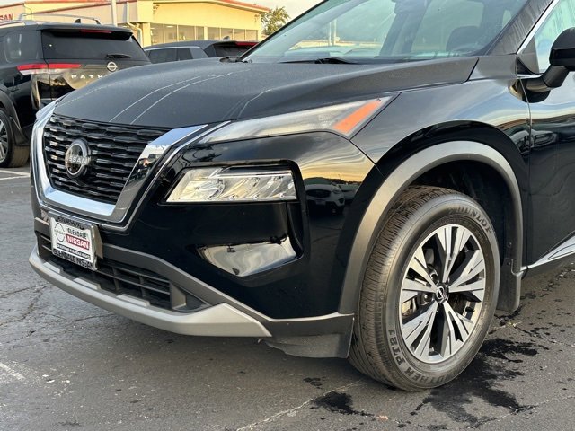 Used 2023 Nissan Rogue SV image 8