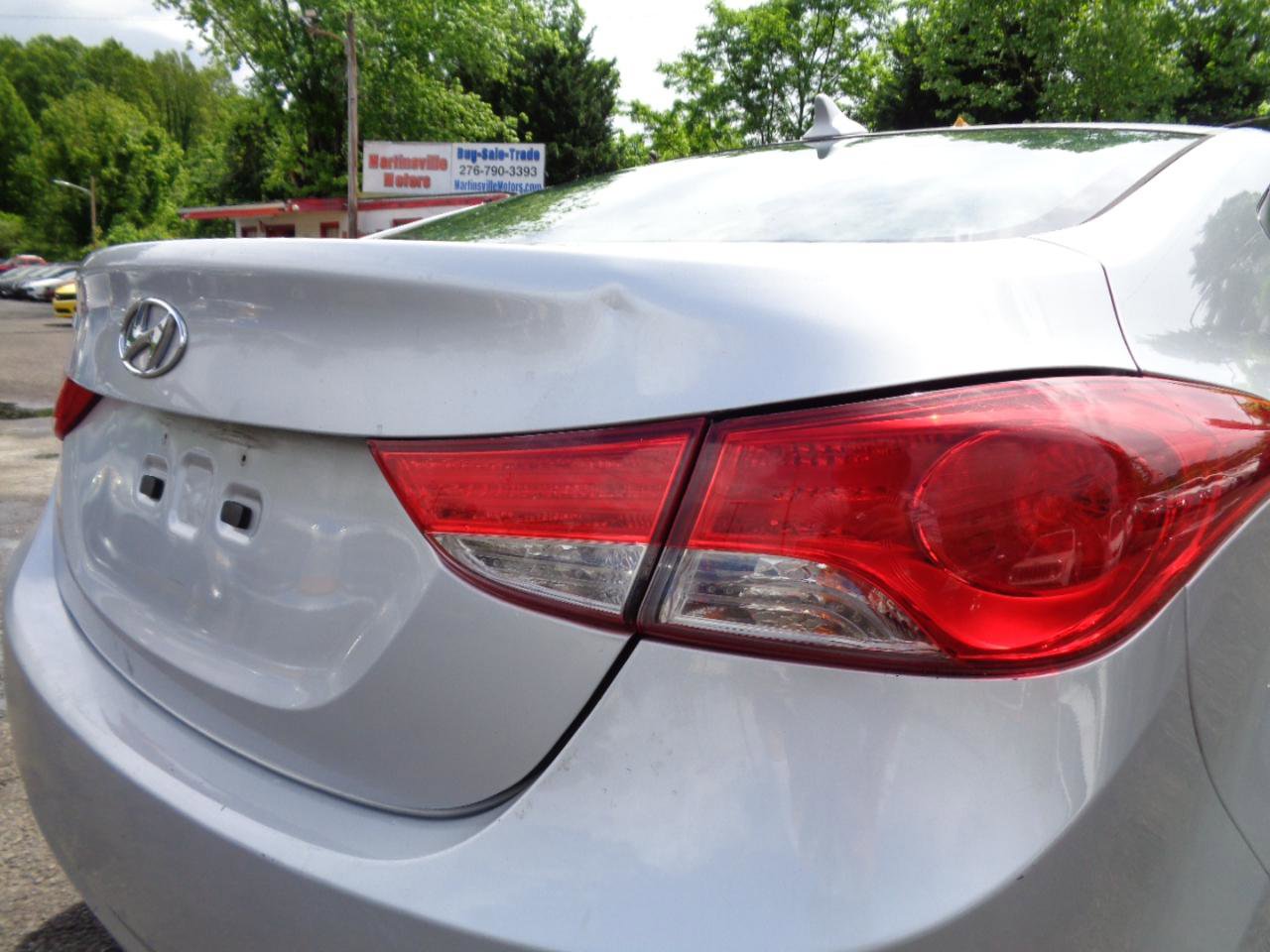 Used 2013 Hyundai Elantra GLS FWD image 17