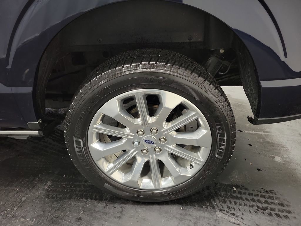 Used 2022 Ford F150 Limited image 10