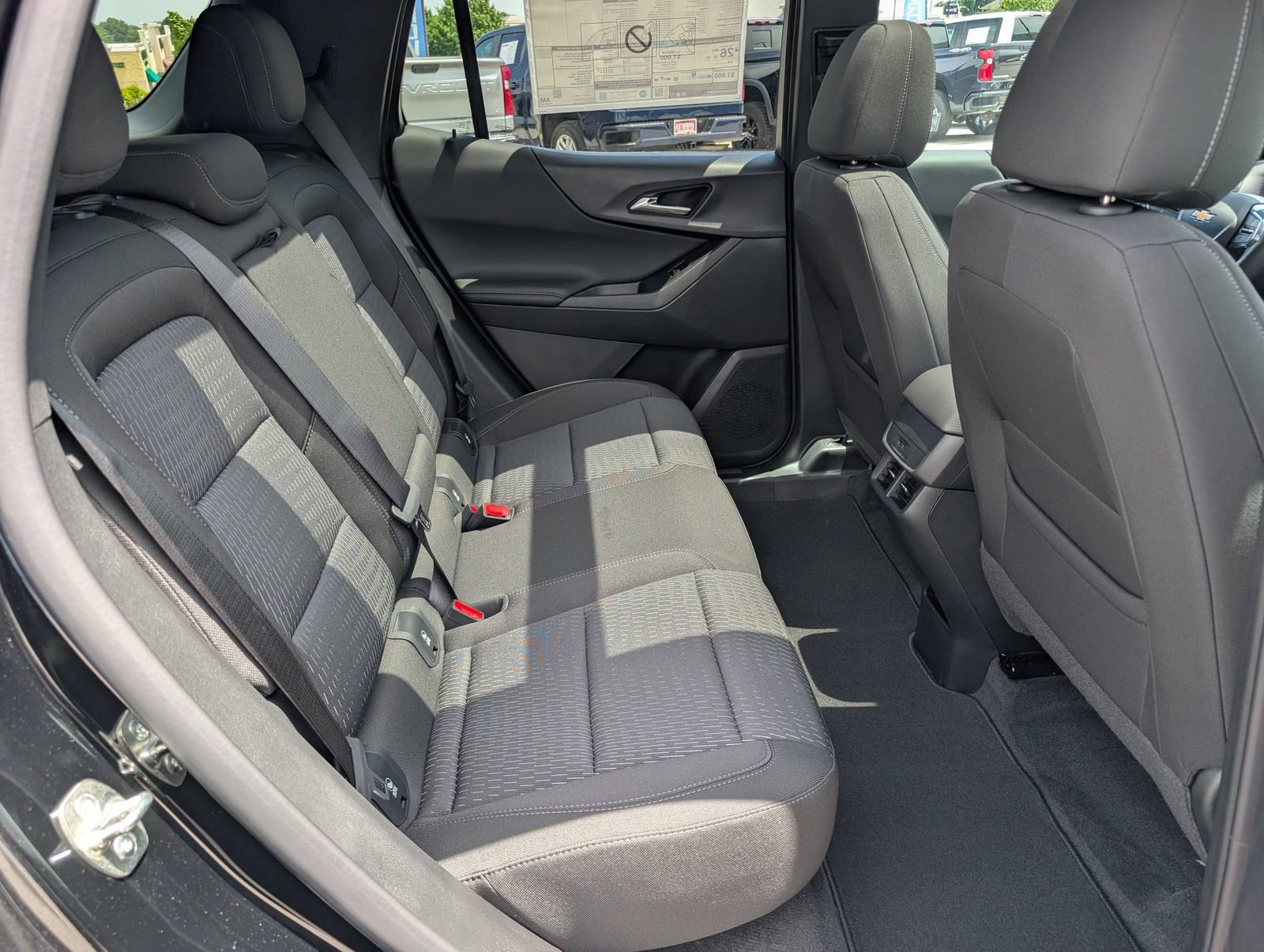 New 2026 Chevrolet Equinox LT w/ Safety and Technology Package AWD/4WD image 8