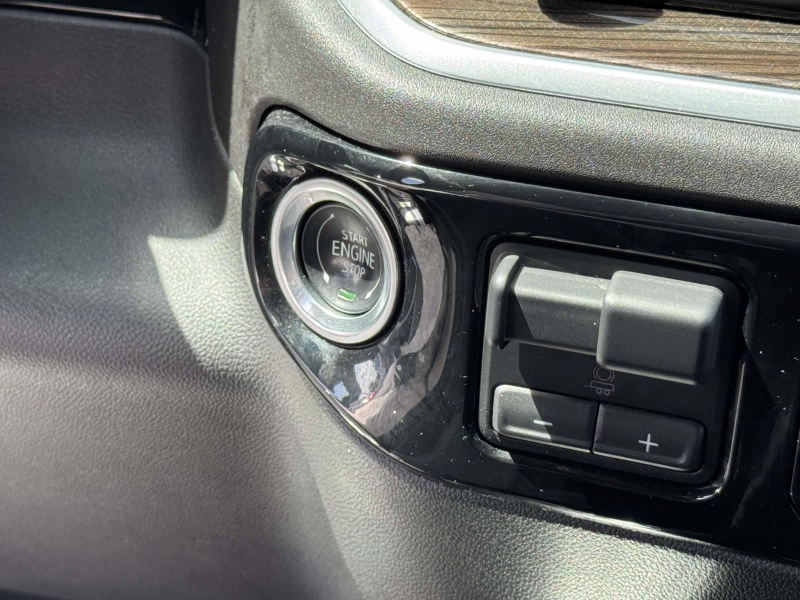 Used 2024 Chevrolet Silverado 1500 RST AWD/4WD image 6