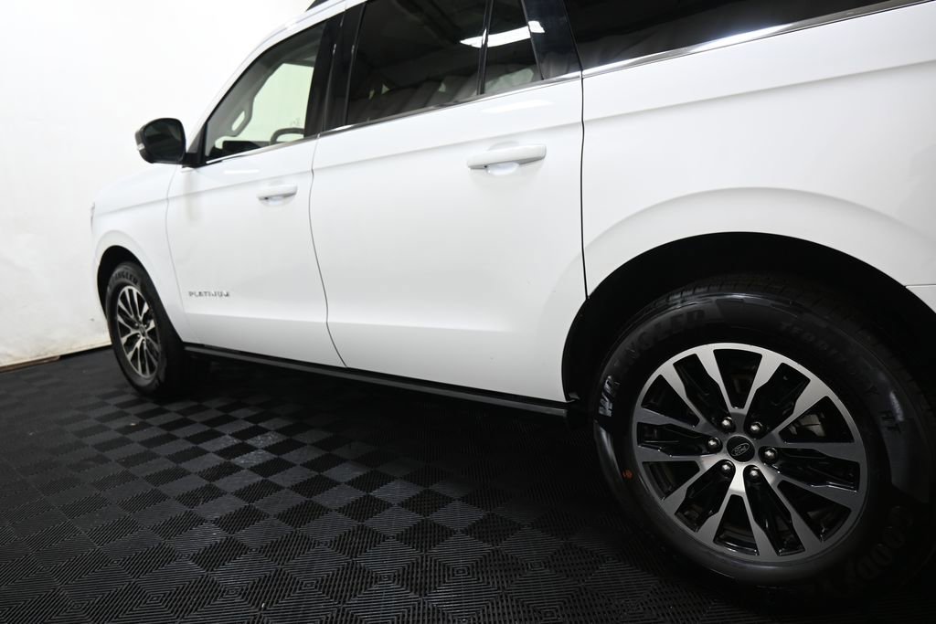 Used 2025 Ford Expedition Max Platinum image 21