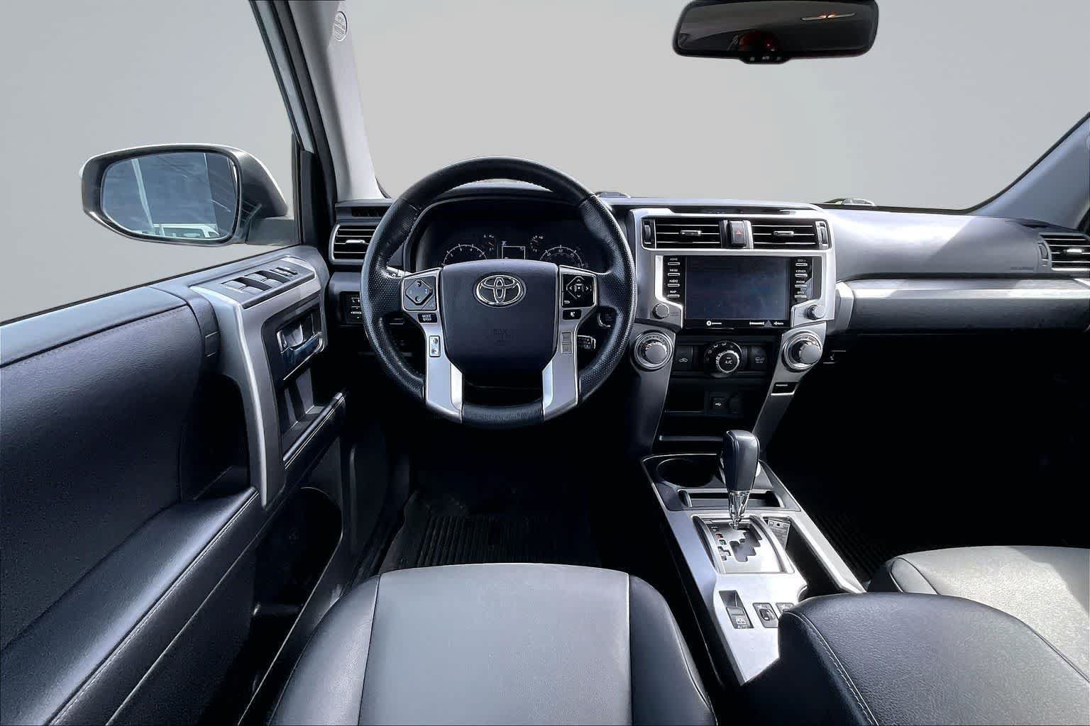Used 2024 Toyota 4Runner SR5 Premium w/ Moonroof Package AWD/4WD image 15