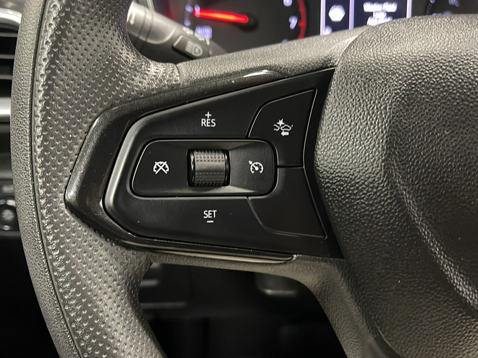 Used 2022 Chevrolet TrailBlazer LT w/ Convenience Package AWD/4WD image 6
