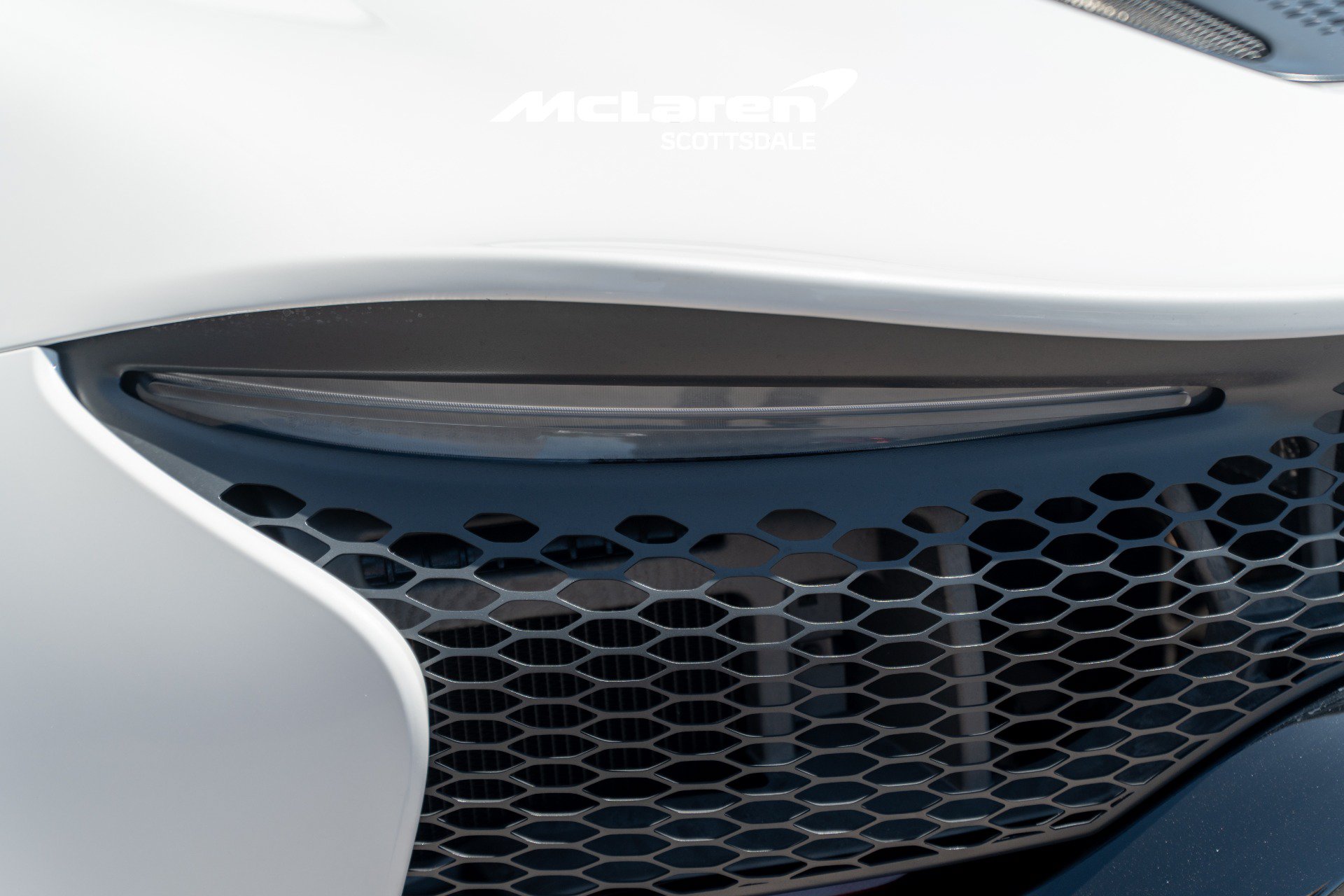 Used 2026 McLaren Artura RWD image 22