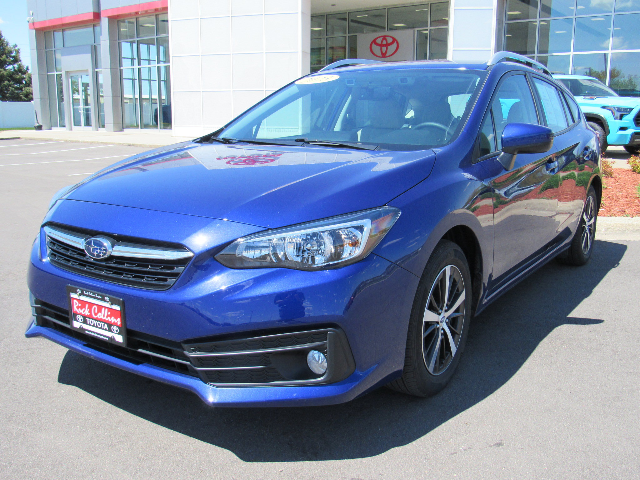 Used 2023 Subaru Impreza 2.0i Premium AWD/4WD image 2