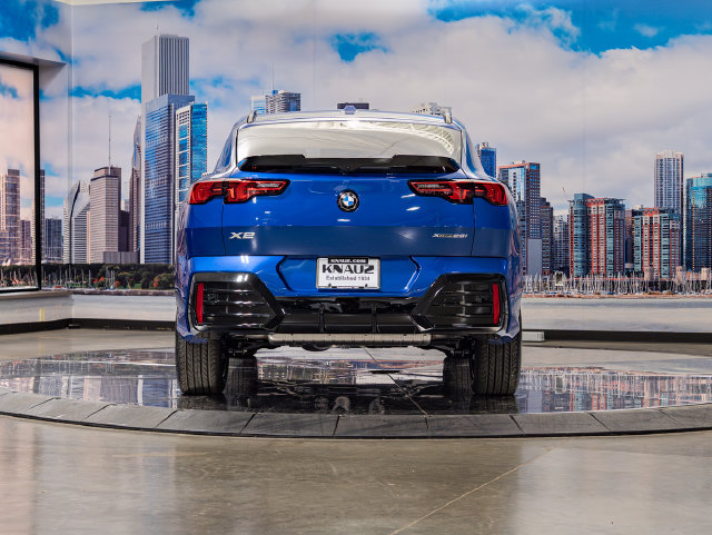 New 2026 BMW X2 xDrive28i w/ Technology Package AWD/4WD image 11