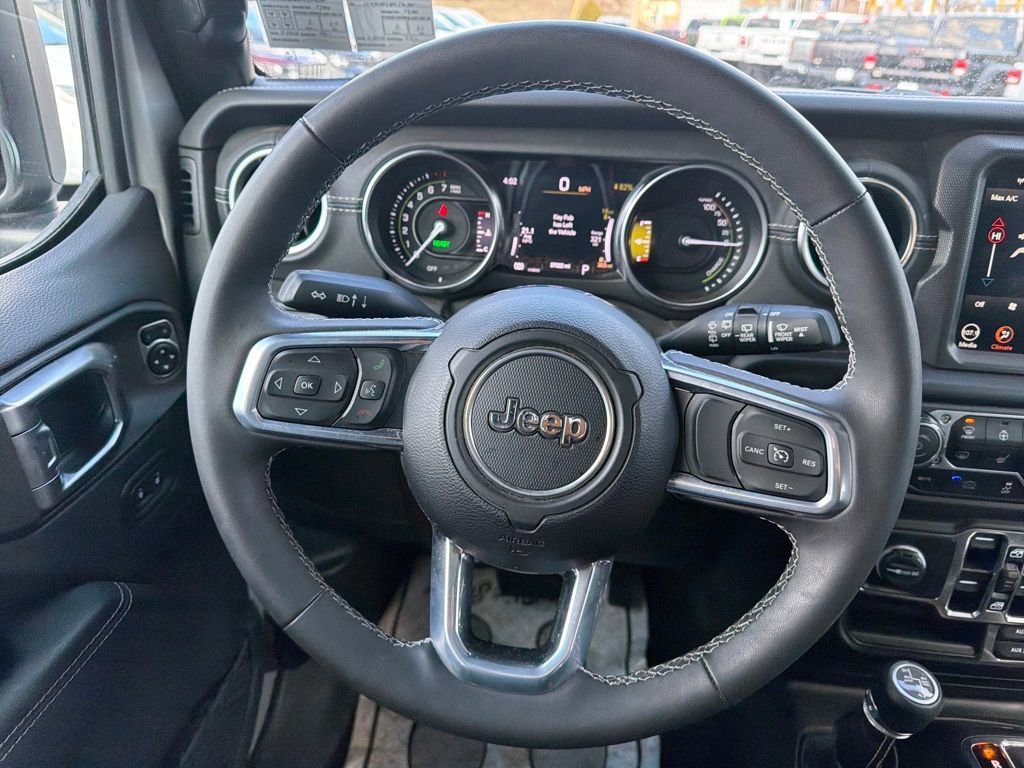 Certified 2023 Jeep Wrangler Unlimited Sahara w/ Cold Weather Group image 18