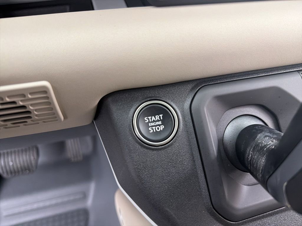 Used 2024 Land Rover Defender 110 X-Dynamic SE image 16