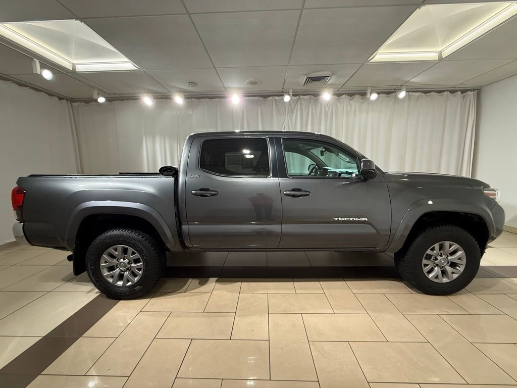 Certified 2019 Toyota Tacoma SR5 AWD/4WD image 5