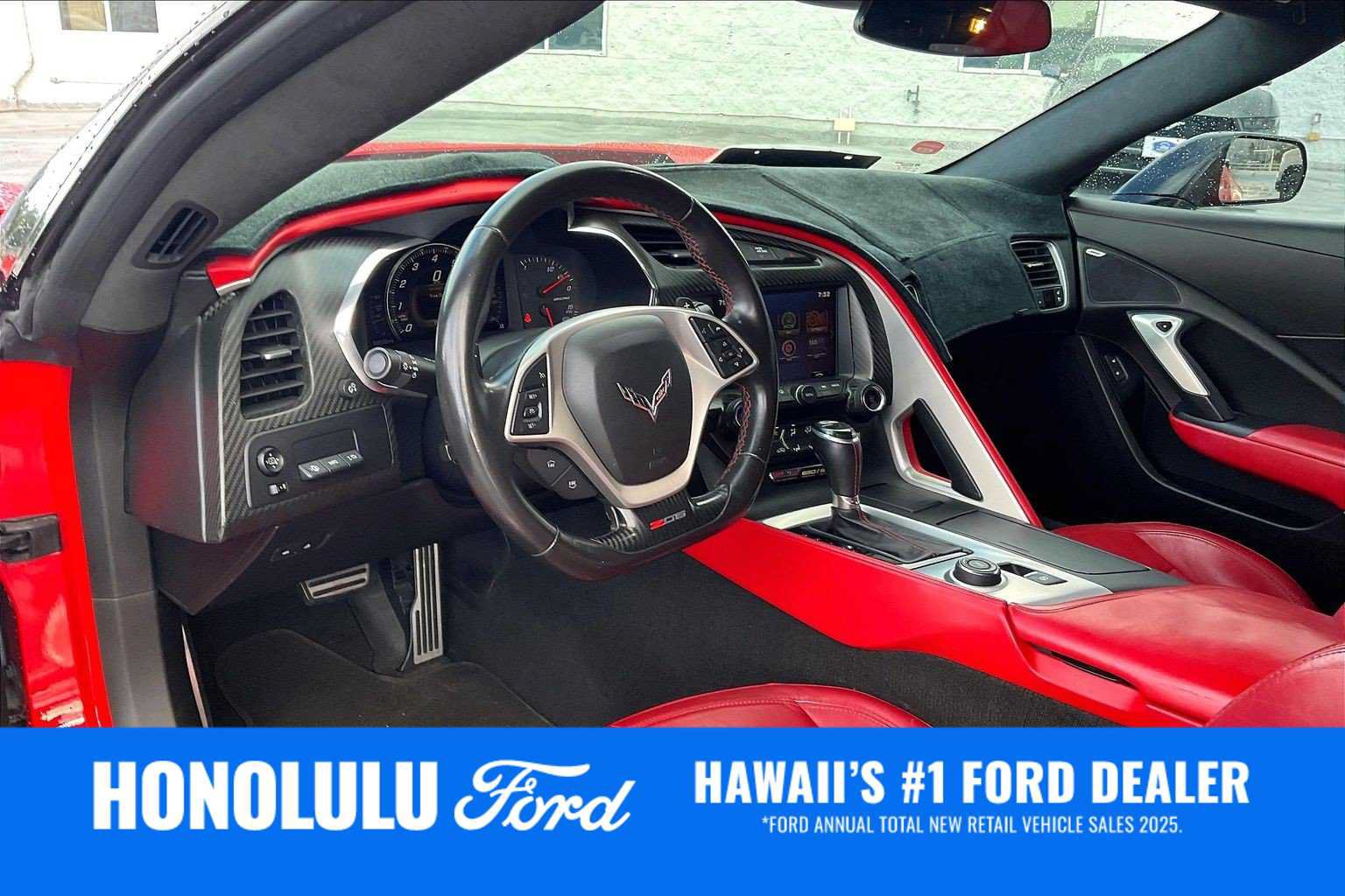 Used 2015 Chevrolet Corvette Z06 w/ 3LZ Preferred Equipment Group RWD image 2