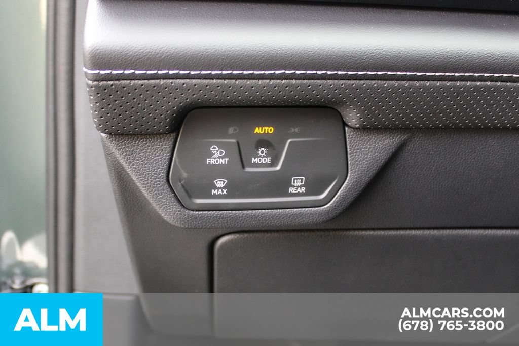 Used 2026 Volkswagen Atlas Cross Sport SE FWD image 29