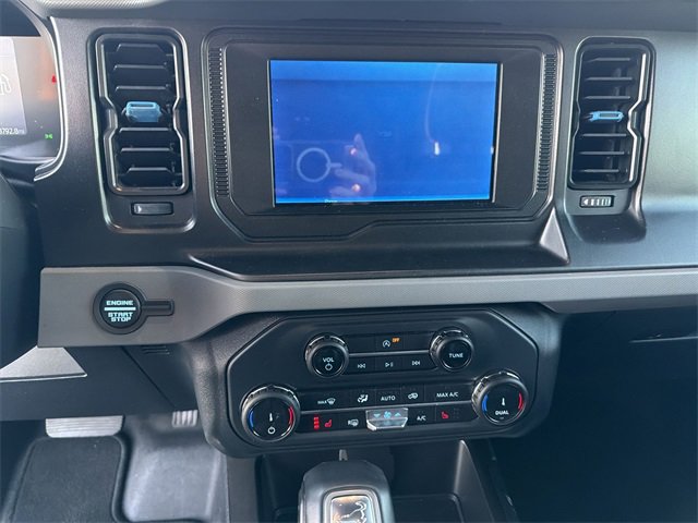 Used 2022 Ford Bronco Black Diamond w/ Sasquatch Package image 18