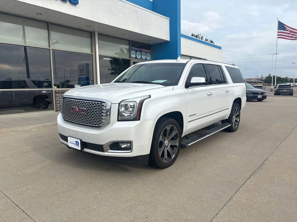 Used 2017 GMC Yukon XL Denali w/ Open Road Package AWD/4WD image 1