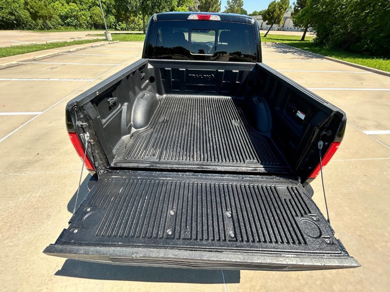 Used 2016 Ford F150 XLT w/ Equipment Group 302A Luxury RWD image 11