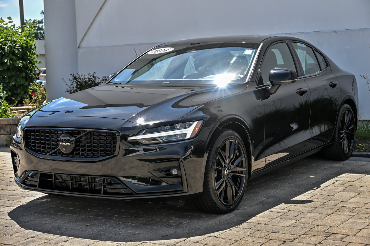 Used 2024 Volvo S60 B5 Plus w/ Protection Package Premier AWD/4WD image 5