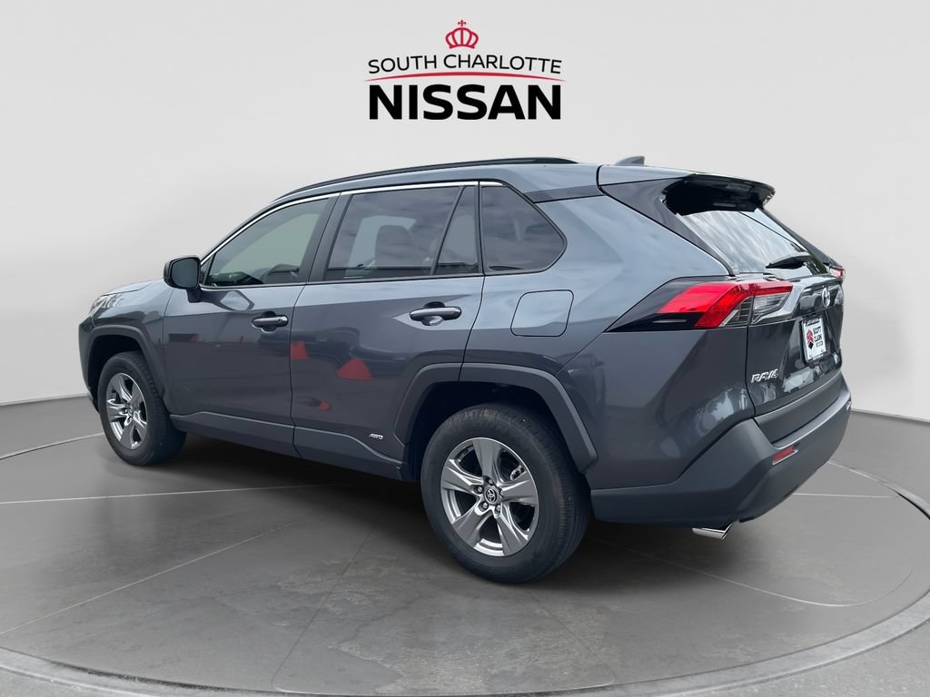 Used 2023 Toyota RAV4 LE AWD/4WD image 4