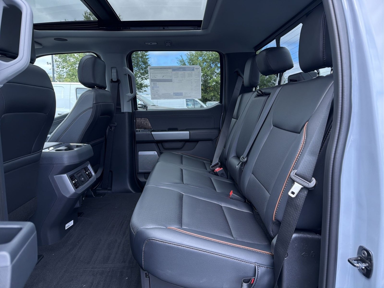 New 2027 Ford F350 Lariat w/ Lariat Ultimate Package AWD/4WD image 28