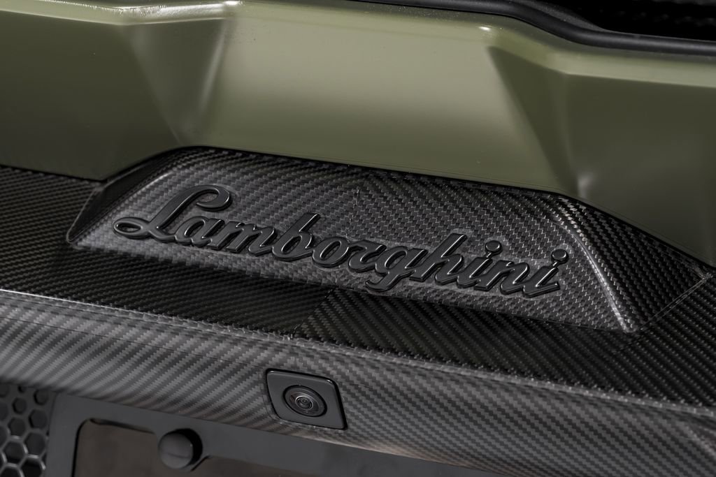 Used 2025 Lamborghini Revuelto image 51