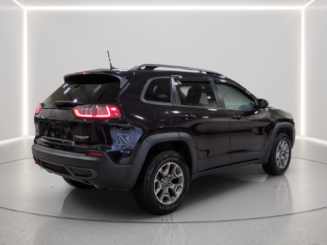 Used 2021 Jeep Cherokee Trailhawk w/ Sun, Sound & Nav Group AWD/4WD image 5