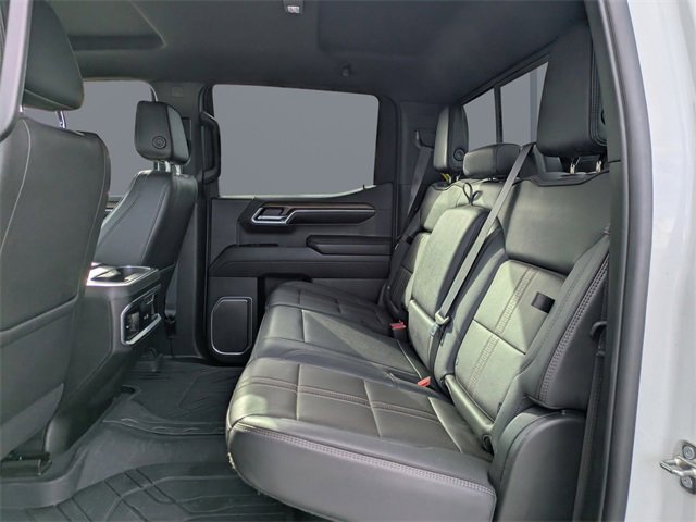 Used 2023 Chevrolet Silverado 1500 High Country w/ Technology Package image 13