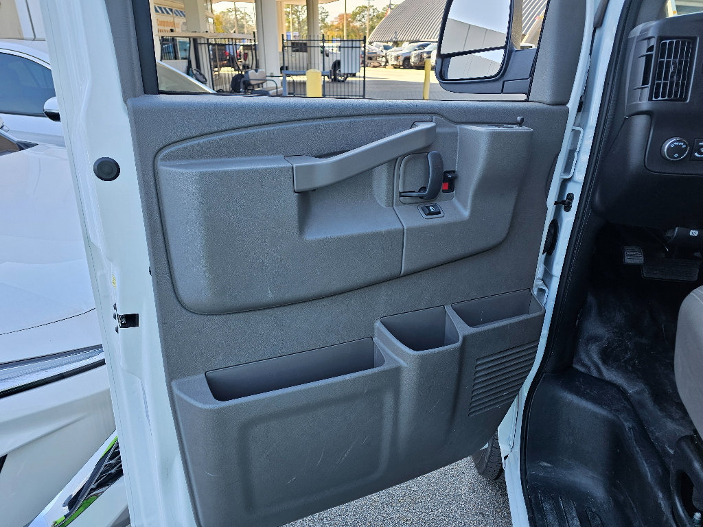 New 2025 GMC Savana 3500 w/ Power Convenience Package RWD image 25