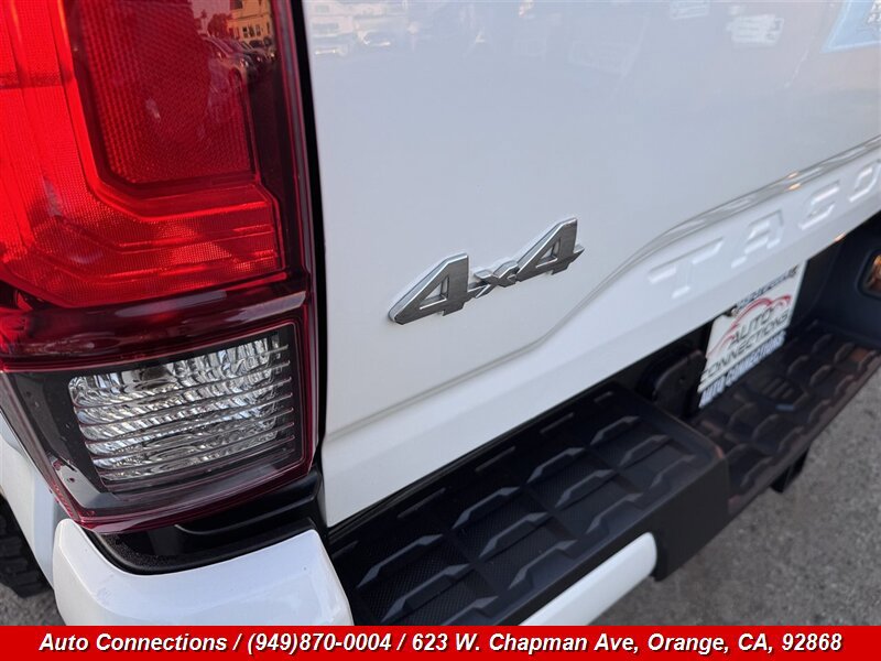Used 2018 Toyota Tacoma SR w/ SR Convenience Package AWD/4WD image 28