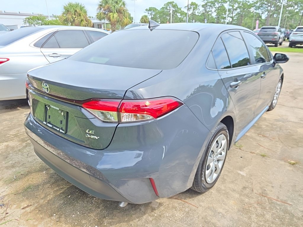 Used 2025 Toyota Corolla LE FWD image 5