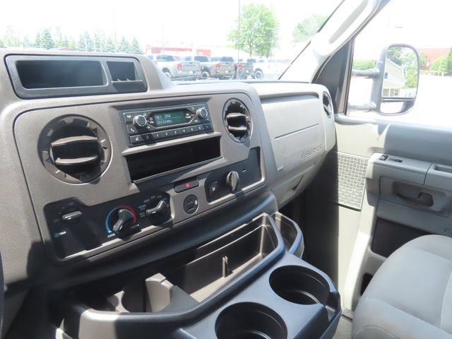 Used 2024 Ford E-450 and Econoline 450 Super Duty RWD image 28