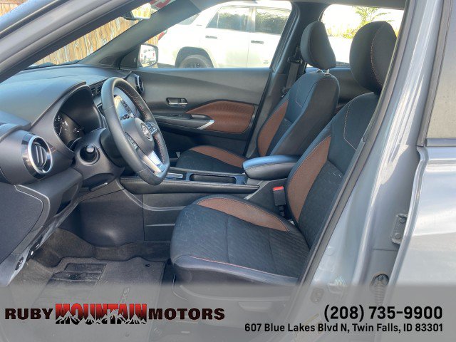 Used 2023 Nissan Kicks SR w/ Interior Electronics Package FWD image 13