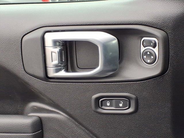 New 2026 Jeep Gladiator Mojave w/ Safety Group image 15