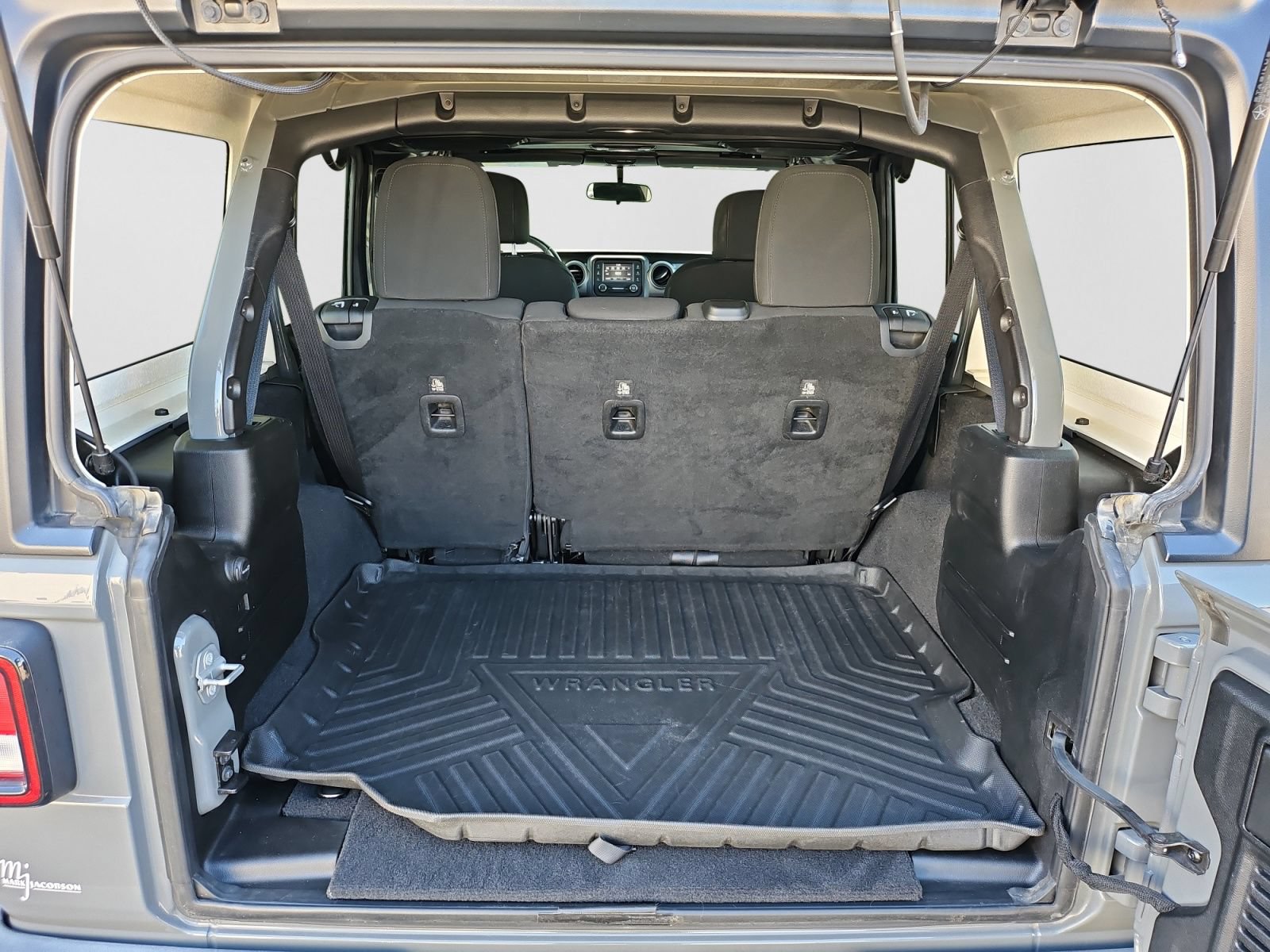 Used 2018 Jeep Wrangler Unlimited Sport S AWD/4WD image 17