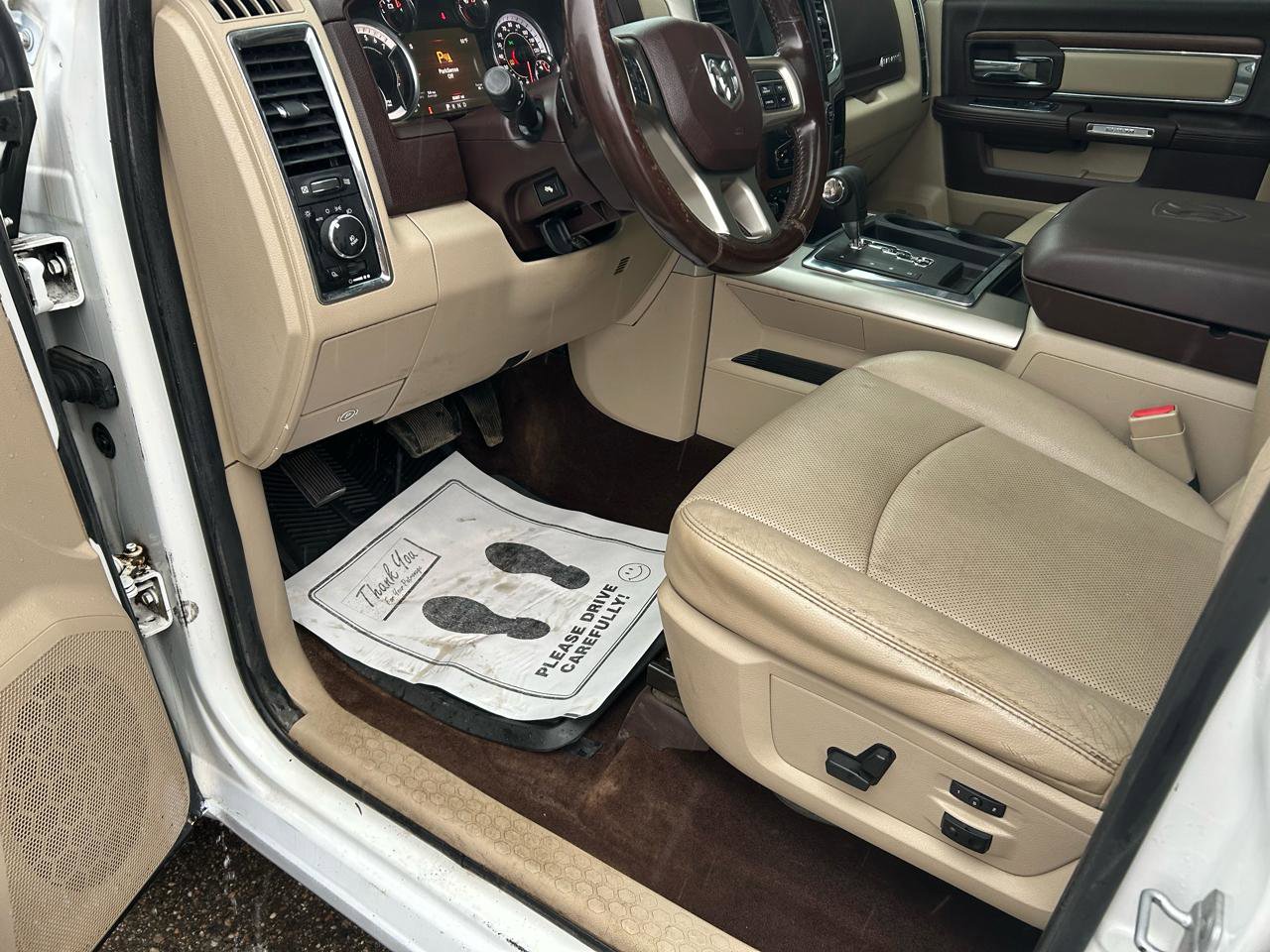 Used 2013 RAM 1500 Laramie w/ Convenience Group AWD/4WD image 10