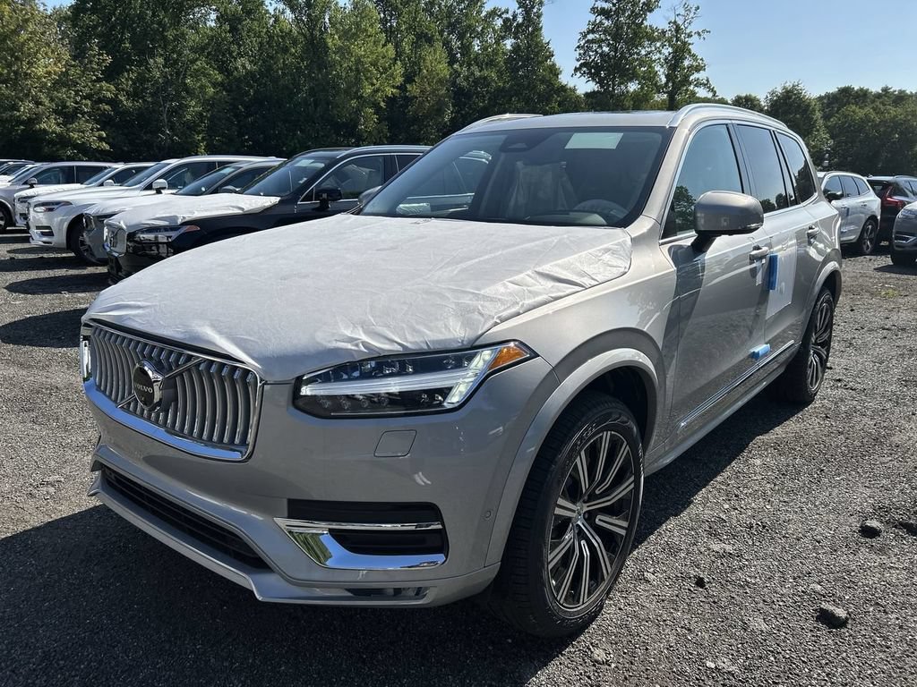 Used 2024 Volvo XC90 B6 Plus w/ Protection Package Premier AWD/4WD image 4
