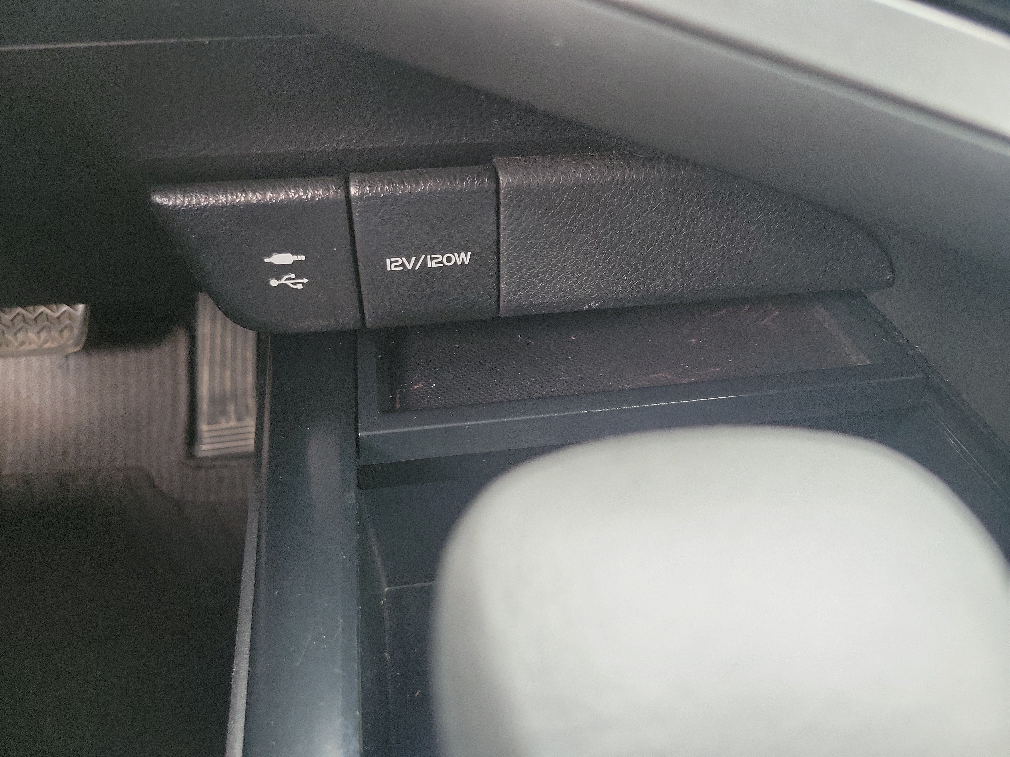 Certified 2019 Toyota Camry LE FWD image 23