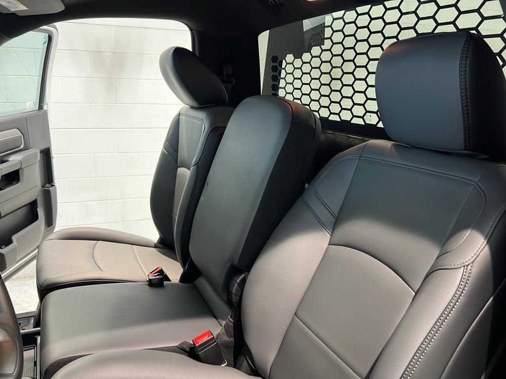 New 2024 RAM 3500 Tradesman image 9
